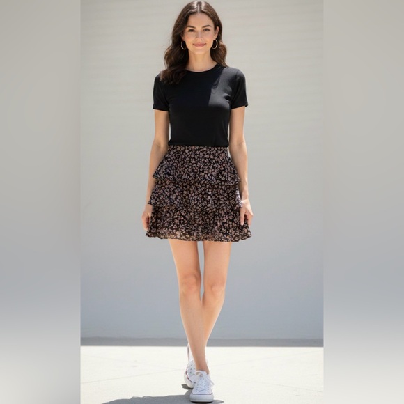 Altar'd State Dresses & Skirts - Altar’d State Size XS tiered floral skirt